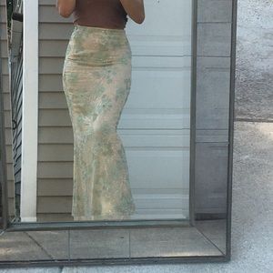 S/M beautiful long ( a little transparent skirt)